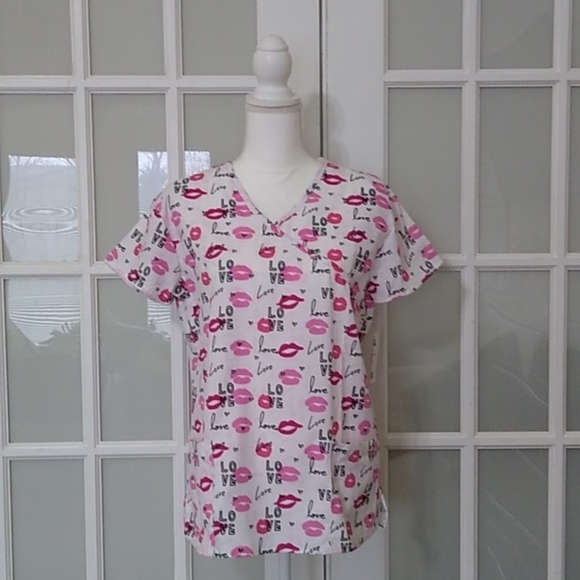 NEW Mock Wrap Valentine's Scrub Top - Picture 3 of 14